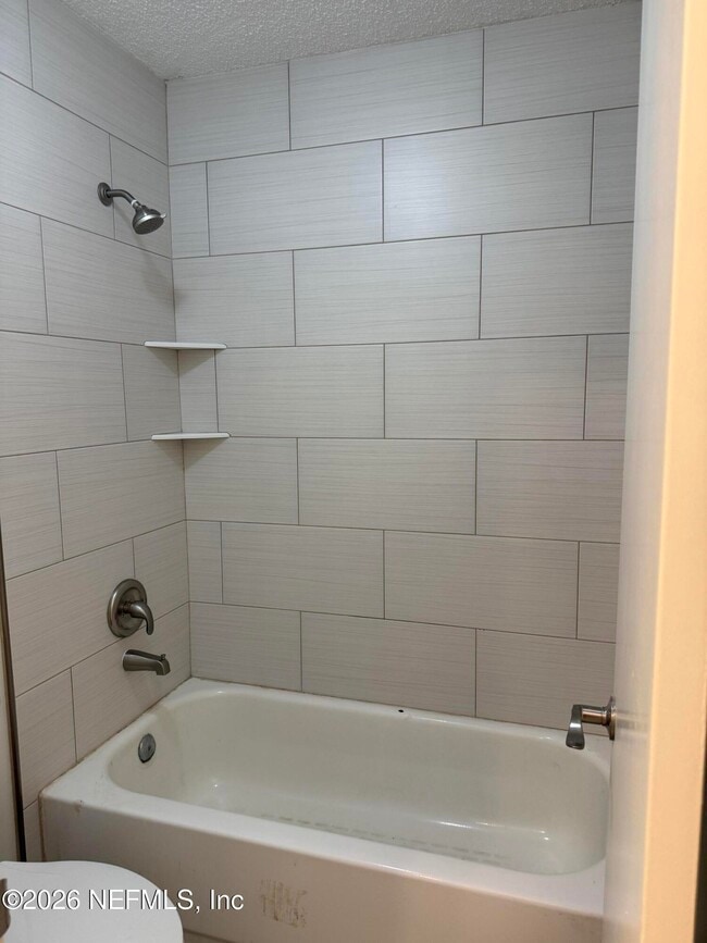 Building Photo - 2381 Hampton Falls Dr W