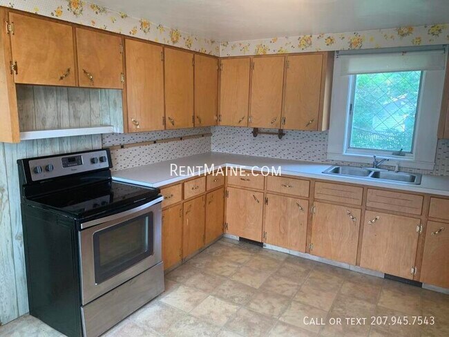 Building Photo - 35 Bosworth St