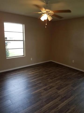 Building Photo - 100 Lochness Ln