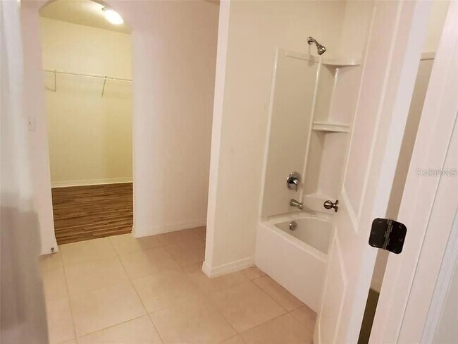 Building Photo - 4567 Barbuda Dr