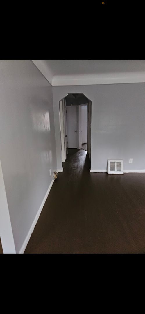 Building Photo - 3 bedroom, 1.5 Bath! Must See! Detroit's Eastside