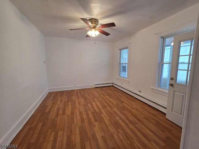 Building Photo - 289 Burgess Pl