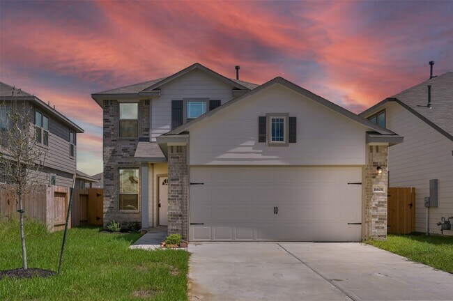 Building Photo - 16609 Merry Pines Dr