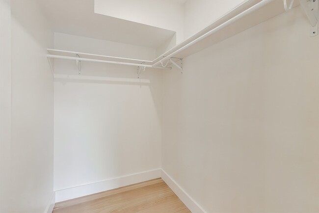 Building Photo - 2195 Dorchester Ave