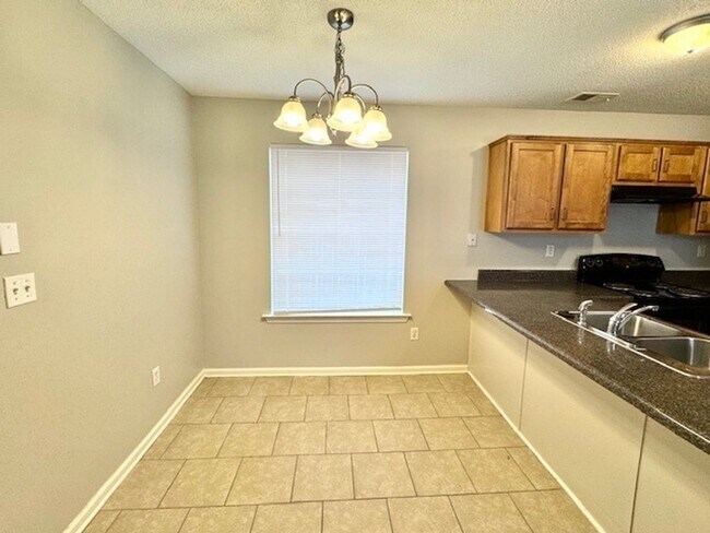 Building Photo - SterlingRidgeDr10221