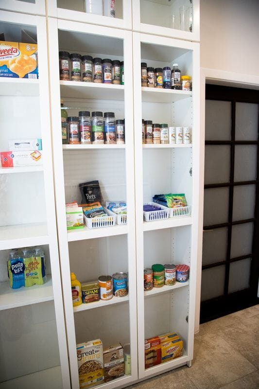 Building Photo - 916 W Drew St