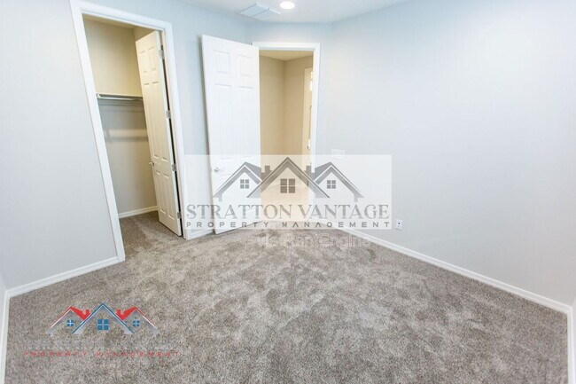 Building Photo - 17625 W Pasadena Ave