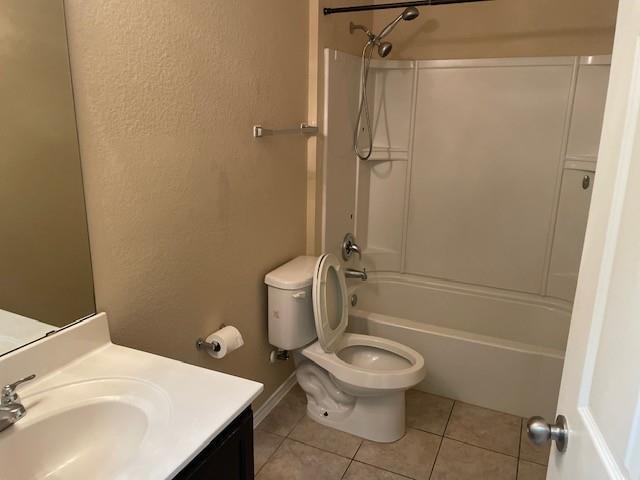 Building Photo - 5725 Knoll Pines Pass