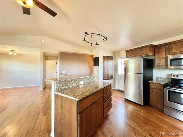 Building Photo - 2739 Straus Ln
