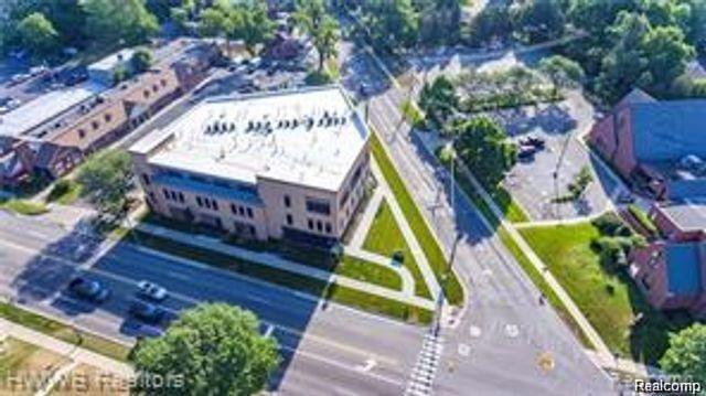 Building Photo - 804 N Main St