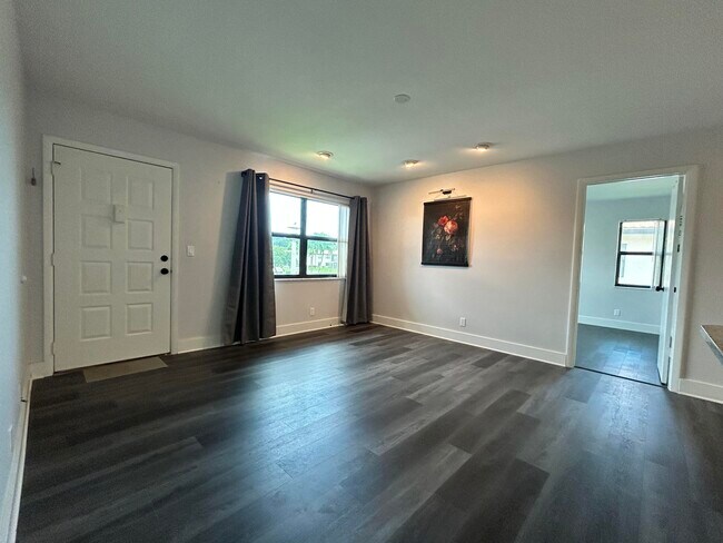 Building Photo - 7154 Golf Colony Ct