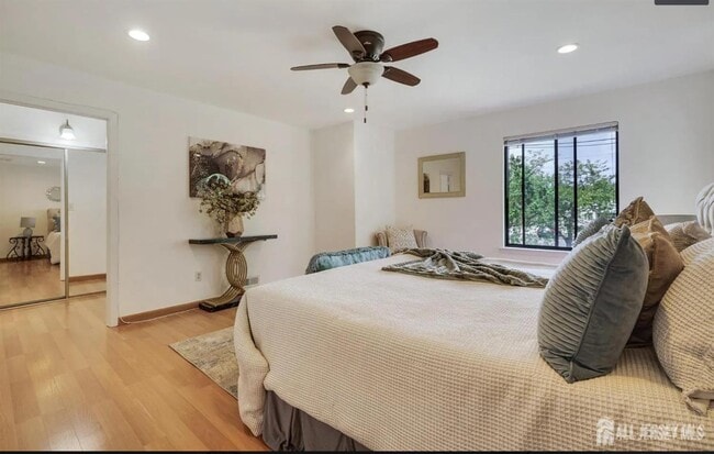 Building Photo - 31 Gate House Ln