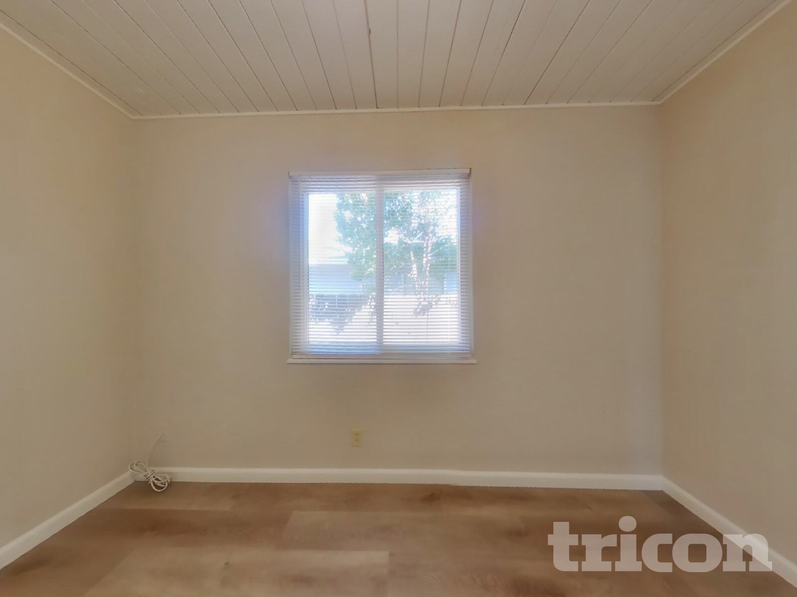 Building Photo - 1475 Knights Row