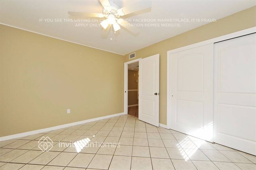 Building Photo - 452 Hazelwood Rd
