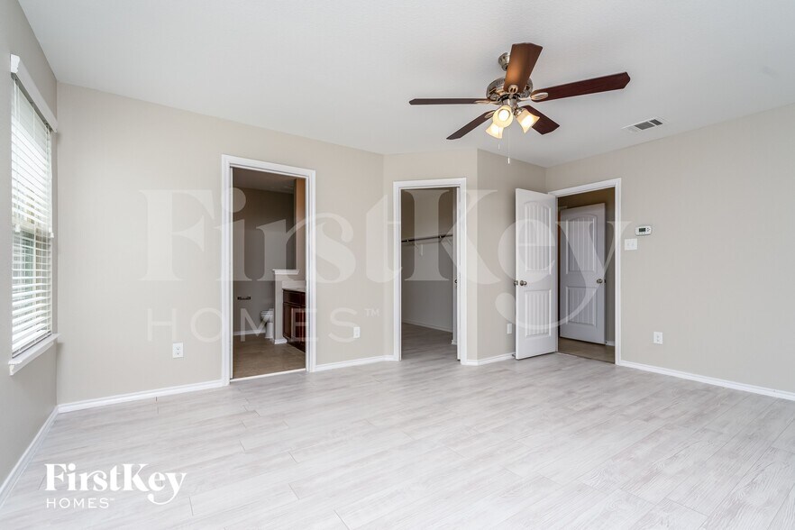 Building Photo - 2212 Tombstone Dr