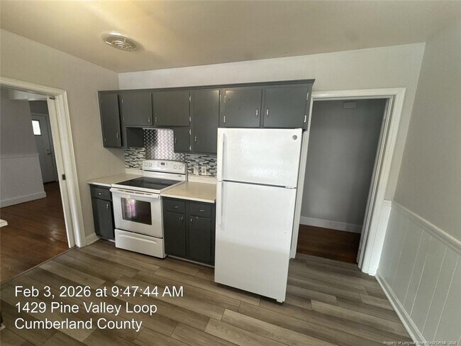 Building Photo - 1429 Pine Valley Loop