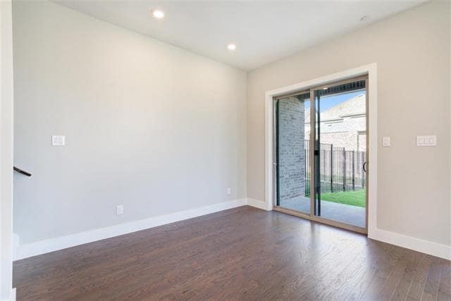 Building Photo - 1050 Maverick Dr