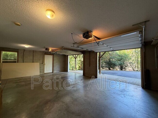 Building Photo - 59 Kelly Field Dr