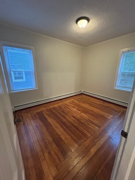 Main Bedroom - 125 Calverley St