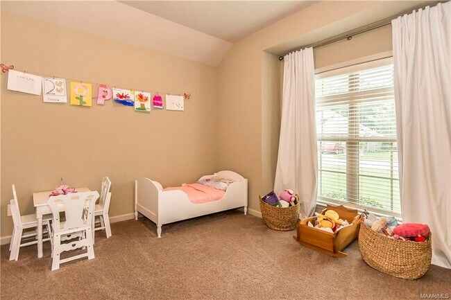 Building Photo - 9625 Gunnison Dr