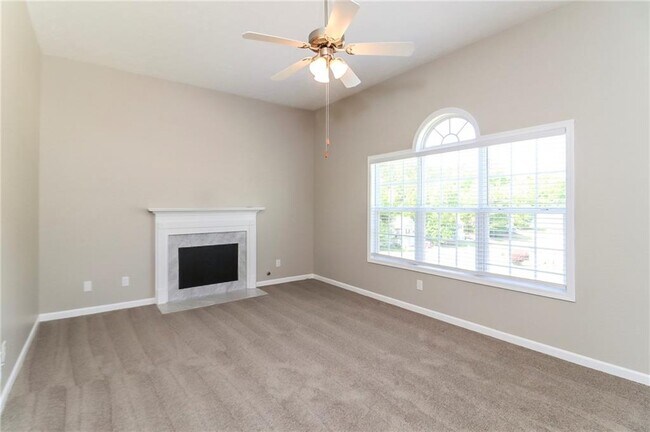 Building Photo - 1500 Cedar Hill