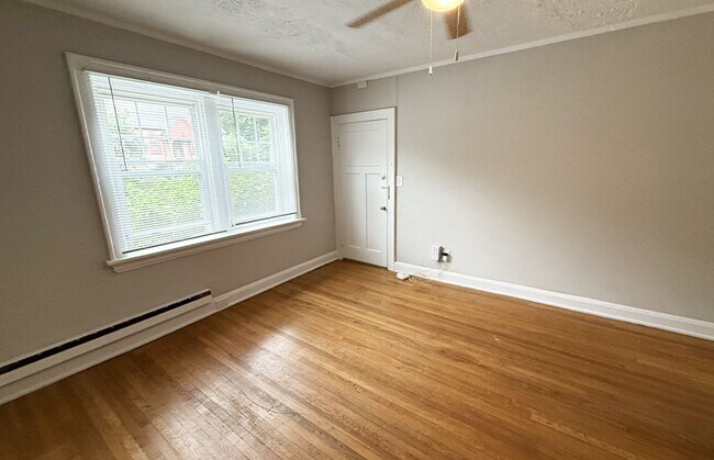 Building Photo - 415-419-423 Probasco Street