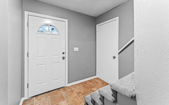 Building Photo - 16107 W 141st Terrace
