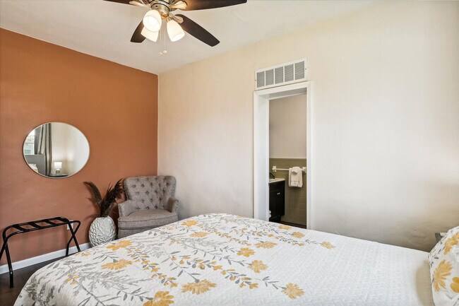 Building Photo - 300 Mercedes Ave