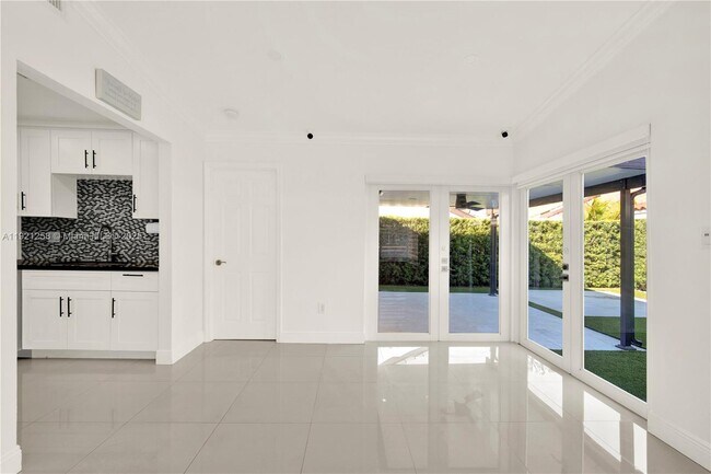 Building Photo - 11377 SW 74th St