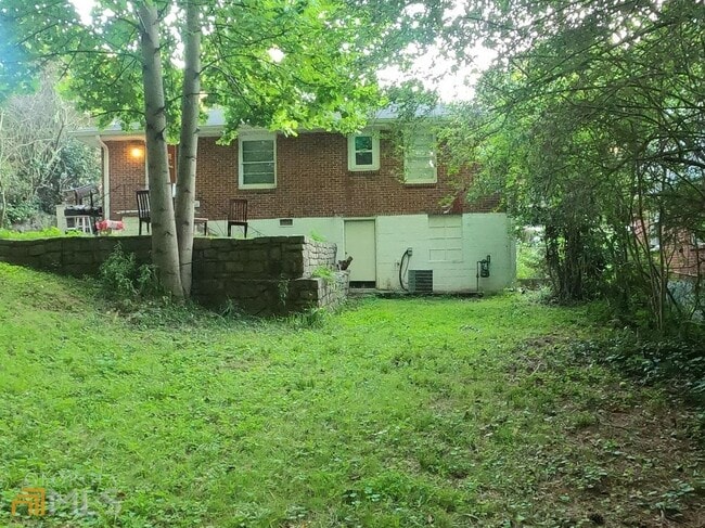 Building Photo - 817 North St NW