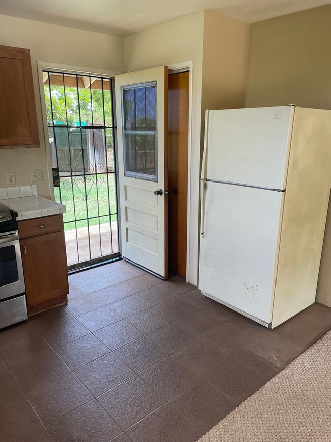 Building Photo - Maui Meadows - 2 Bed 1 Bath Unfurnished Cottage with Panoramic Ocean Views