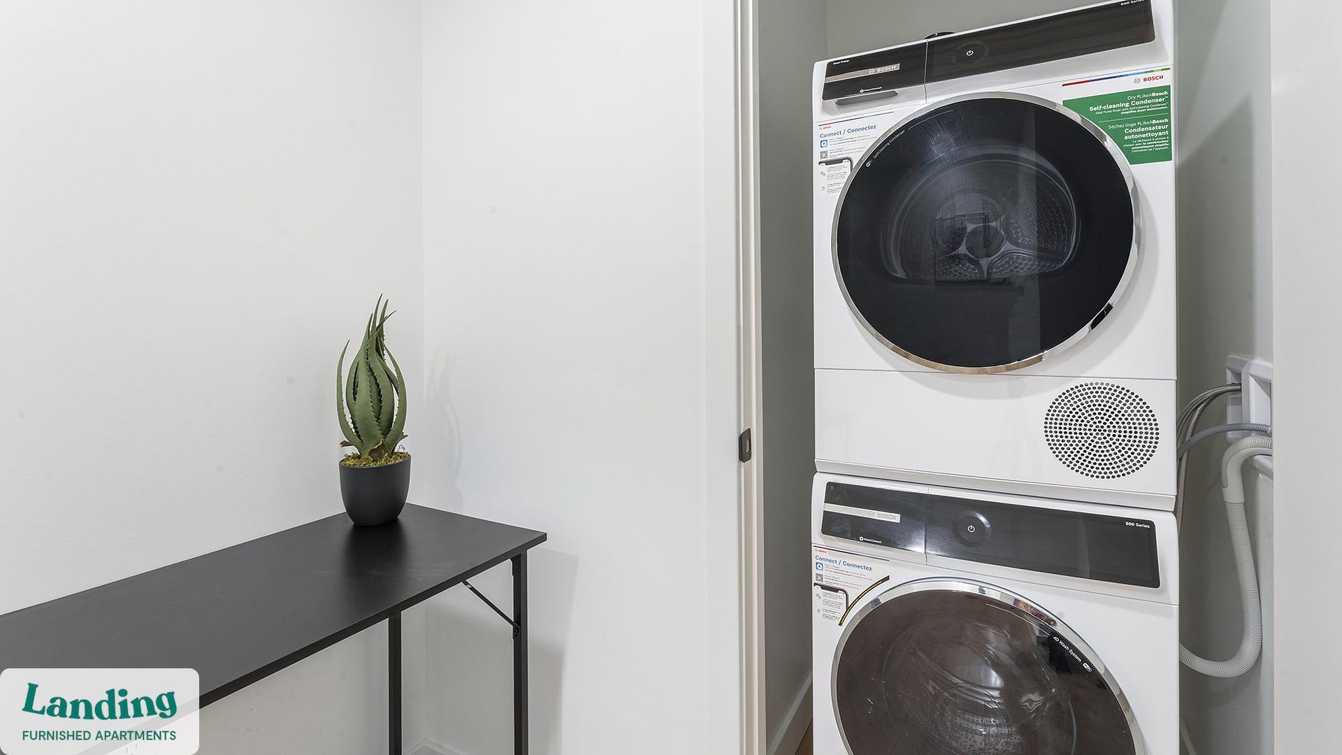 Building Photo - 632 Howard Rd SE