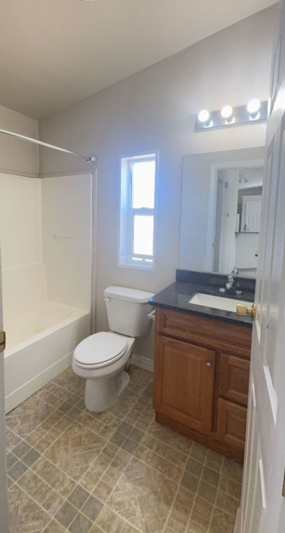Building Photo - 311 N Highland Dr