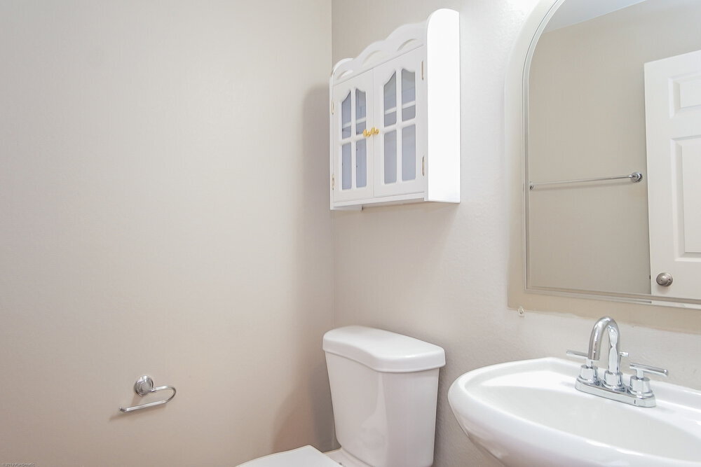 Building Photo - 9213 Millikan Ave