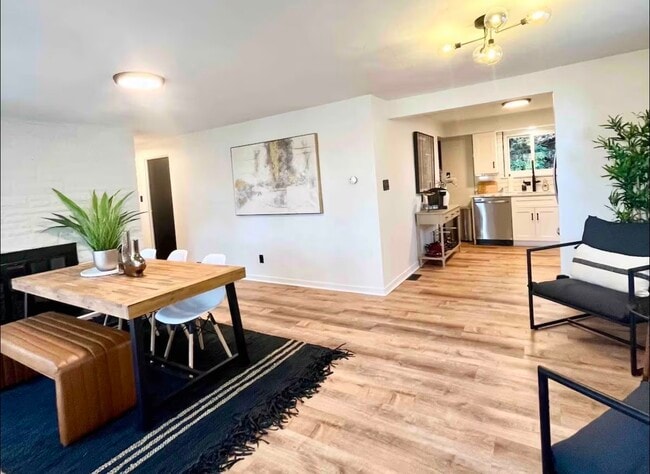 Building Photo - 6523 Jackson St