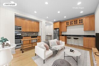 Building Photo - 668 Riverside Dr
