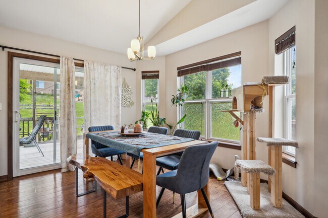 Building Photo - 868 McCollister Ct