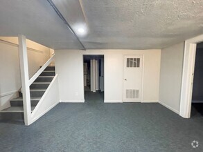 Building Photo - 210 S Nichols Ave
