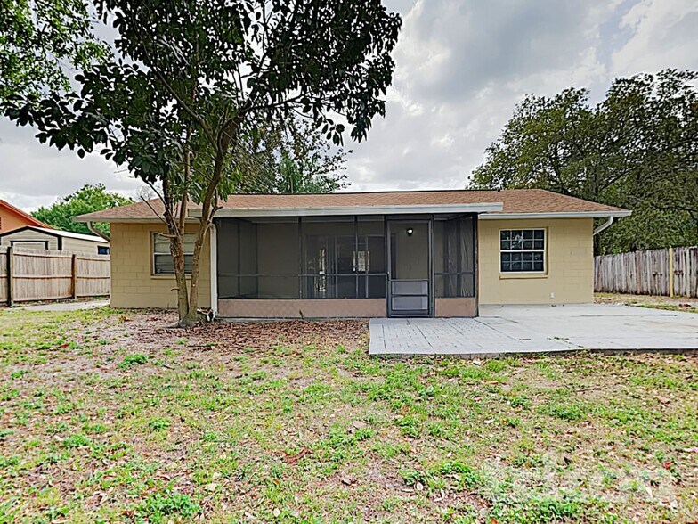 Building Photo - 14607 Knoll Ridge Dr