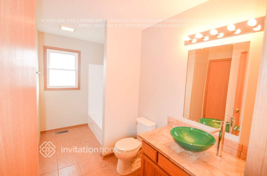 Building Photo - 2714 Joe Adler Dr