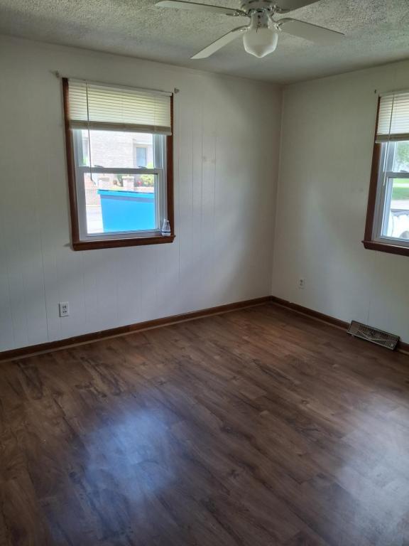 Building Photo - 510 Ellen Dr