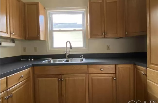 Building Photo - Elizabeth