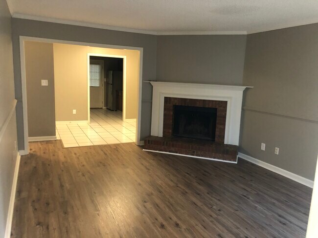 Building Photo - 4067 Coopers Hill Dr SE