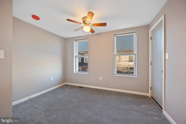 Building Photo - 723 N Luzerne Ave