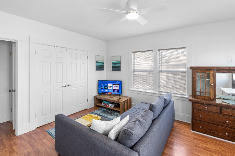 Building Photo - 1541 Linden Ave