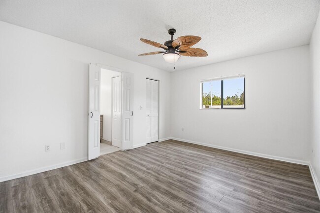 Building Photo - Amazing Pool Home!