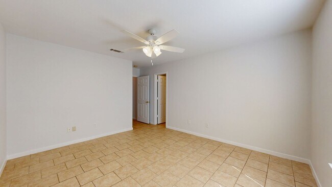 Building Photo - 316 Cedar Ridge Dr