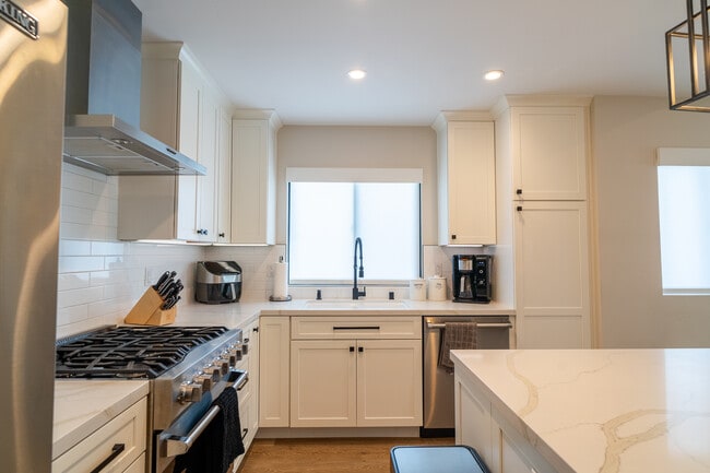 Building Photo - 1012 Beryl St