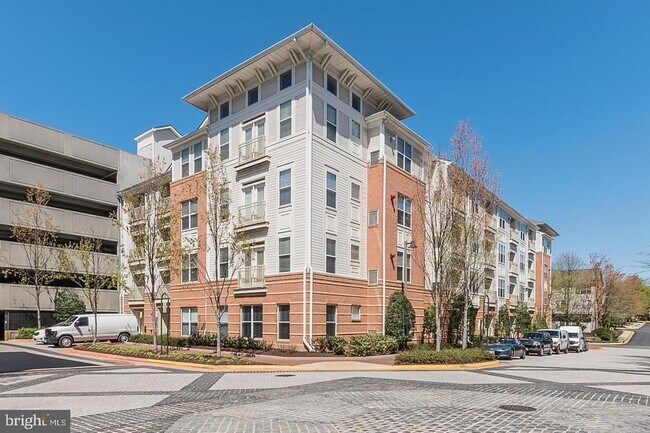 Building Photo - 2791 Centerboro Dr