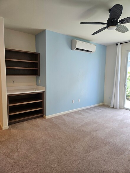 Building Photo - 72 Kupaloke